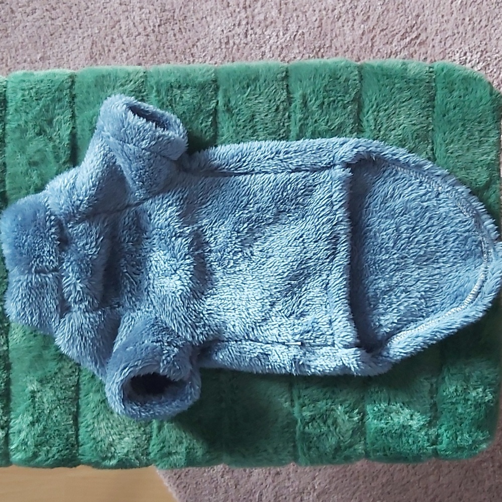 Pet Sweaters ❄Bundle❄ - Picture 3 of 6